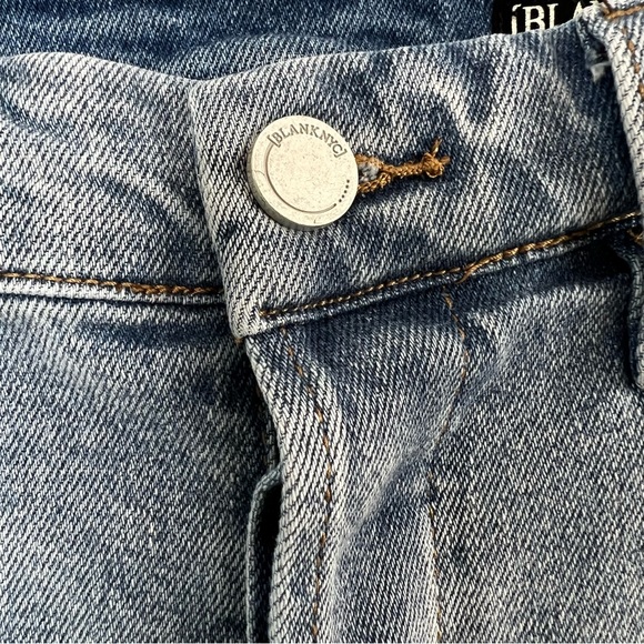 Blank NYC The Madison Crop high rise jeans light wash button fly release… - Picture 9 of 12